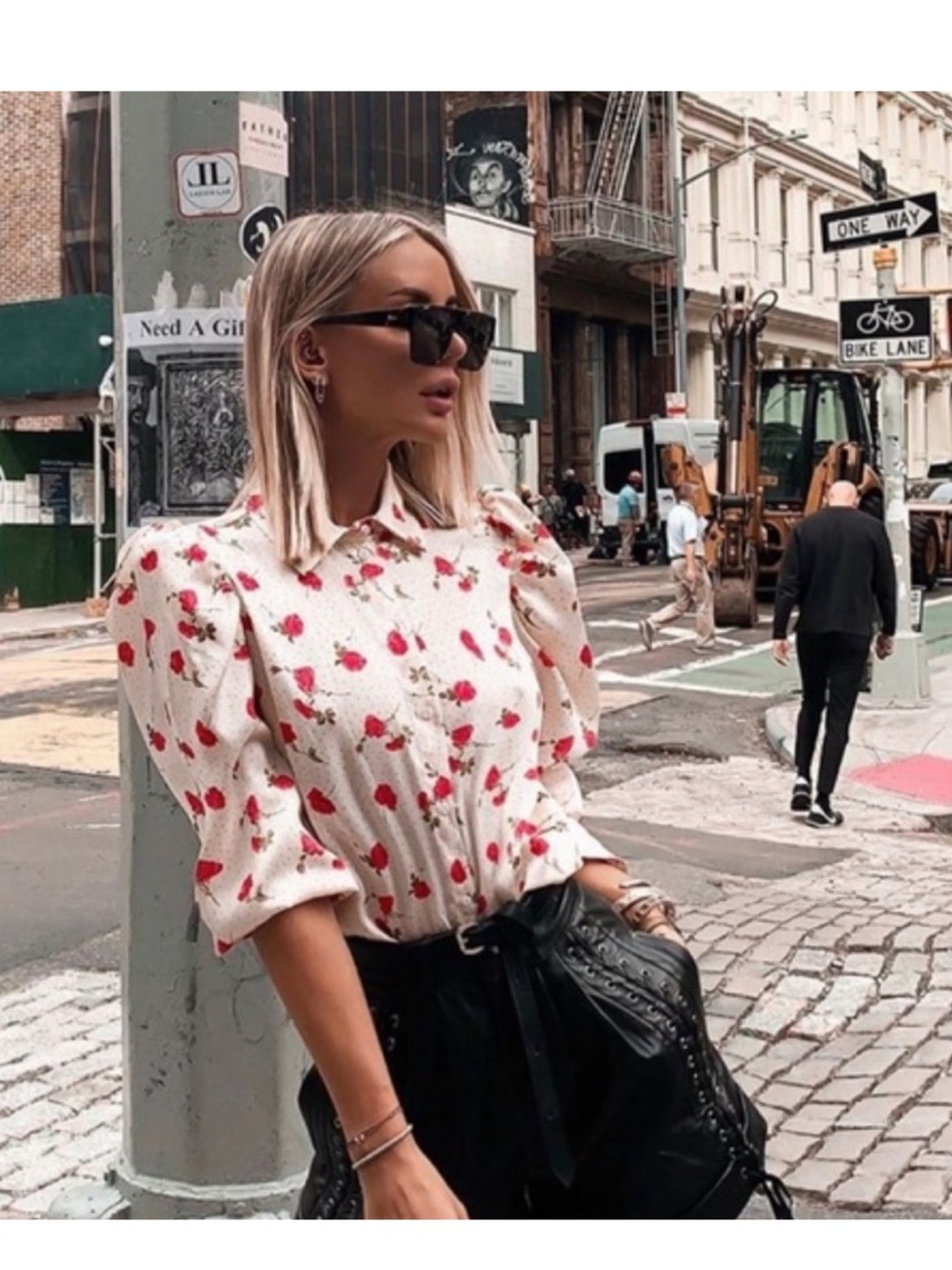 Zara blogger favorite floral puff sleeve blouse size XS